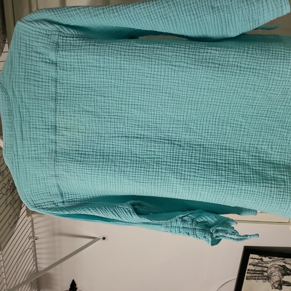 Foxcroft size large cotton gauze button front blouse - Picture 2 of 3